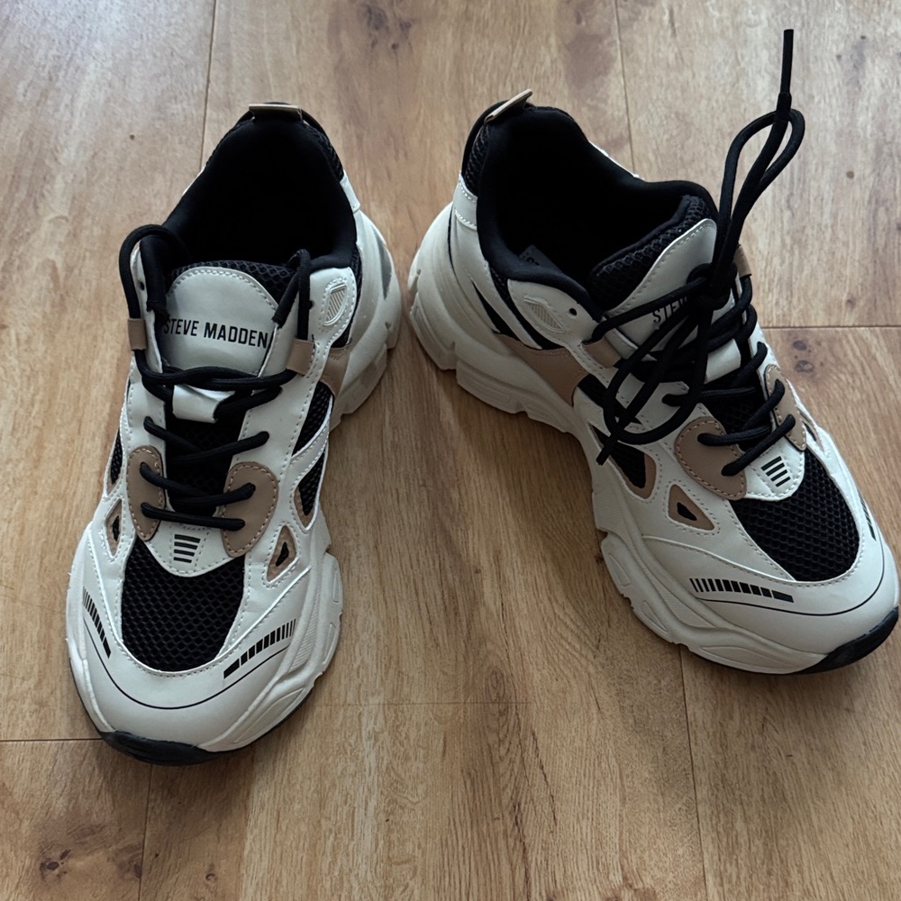 Steve Madden Cream and Black Athletic Shoes